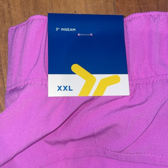 Old Navy Mid-Rise Running Shorts - Picture 8 of 8